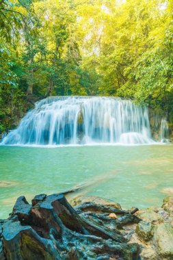 Erawan şelale, Erawan Milli Parkı Thaila içinde Kanchanaburi itibariyle