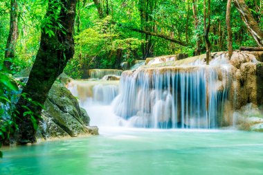 Erawan şelale, Erawan Milli Parkı Thaila içinde Kanchanaburi itibariyle