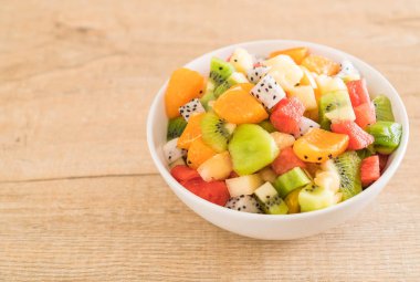 dilimlenmiş meyve karışımı 
