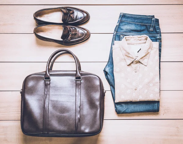 Ahşap arka plan erkekler için giyim