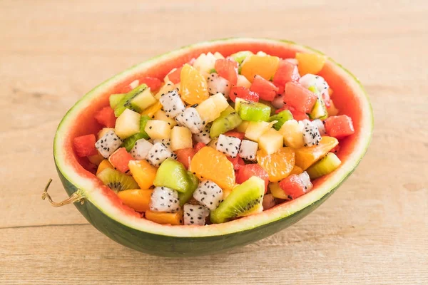 dilimlenmiş meyve karışımı 