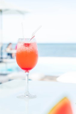 renkli kokteyl içki 