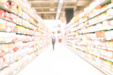 süpermarkette bulanık odak 