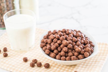 Çikolatalı gevrek kase