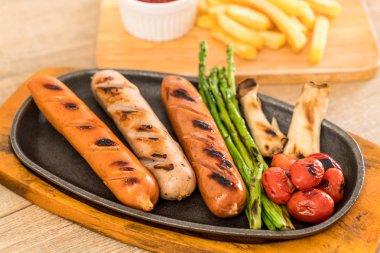 sebzeli ızgara sosis