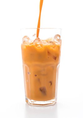 Tay süt çay