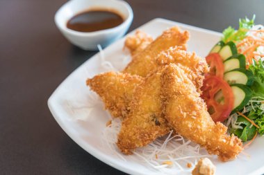 Kızarmış Balık tonkatsu sos ile