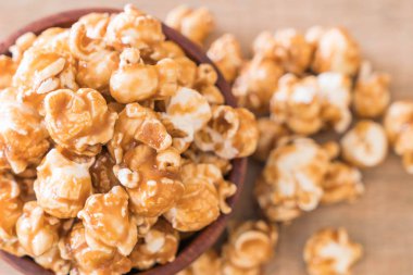 Patlamış Mısır ile karamel