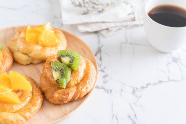 portakal ve kivi pasta