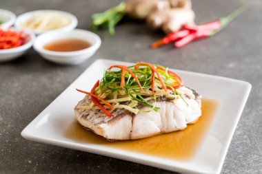 soya sosu Snapper balık buğulama