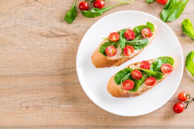 roka ve domates ekmek 