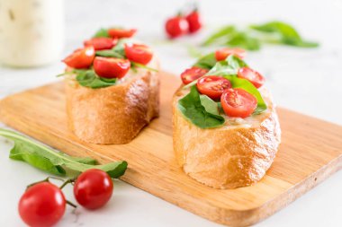 roka ve domates ekmek 