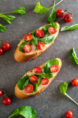 roka ve domates ekmek 