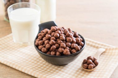 Çikolatalı gevrek kase