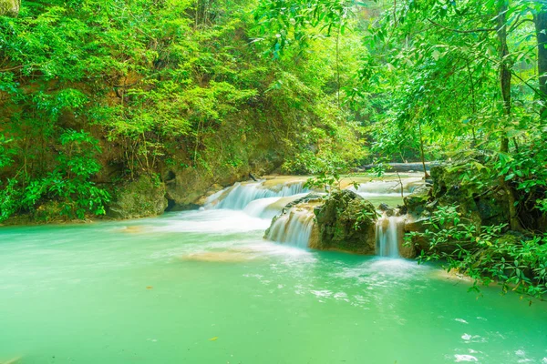 Erawan καταρράκτης, Εθνικό Πάρκο Εραουάν σε Καντσαμπούρι για Thaila — Φωτογραφία Αρχείου