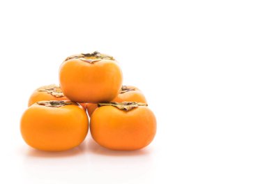 Beyaz arkaplanda taze hurma