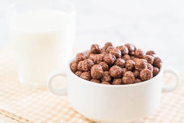 Çikolatalı gevrek kase