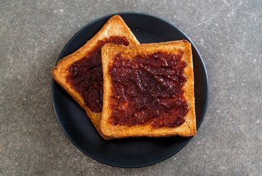chili yapıştır ile ekmek tost