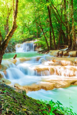 Erawan şelale, Erawan Milli Parkı Thaila içinde Kanchanaburi itibariyle
