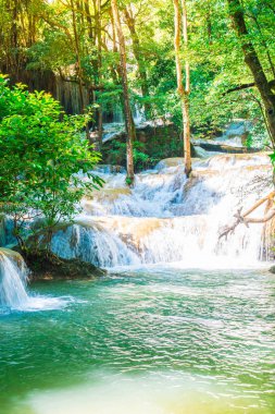 Erawan şelale, Erawan Milli Parkı Thaila içinde Kanchanaburi itibariyle
