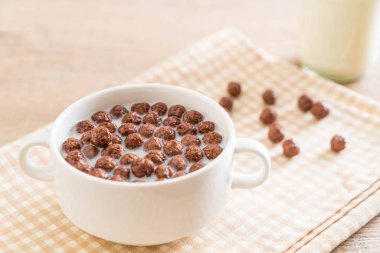 Çikolatalı gevrek kase