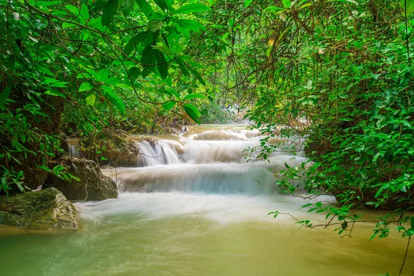 Erawan şelale, Erawan Milli Parkı Thaila içinde Kanchanaburi itibariyle