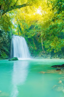 Erawan şelale, Erawan Milli Parkı Thaila içinde Kanchanaburi itibariyle