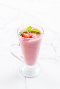 çilek smoothies milkshake