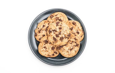 Koyu çikolata parçaları ile tanımlama