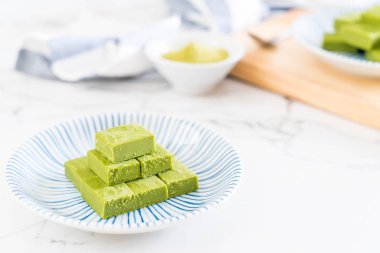 yumuşak çikolata yeşil çay 