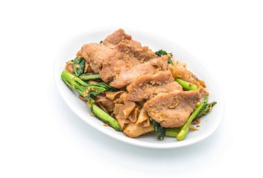 soya sosu ve domuz kızarmış noodle 