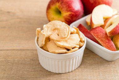 Kurutulmuş elma cips