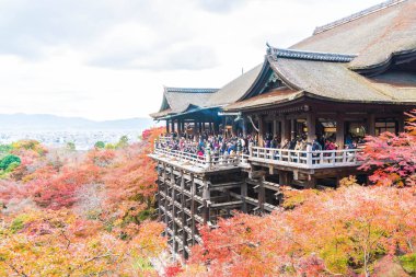 Kyoto, Sonbahar sezonu Kiyomizu veya Kiyomizu-dera Tapınağı.