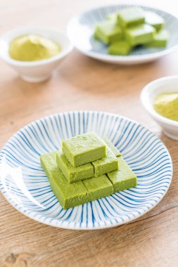 yumuşak çikolata yeşil çay 