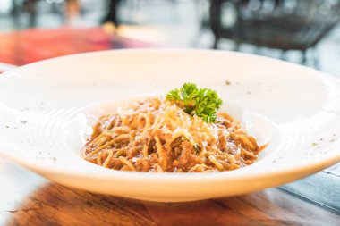 et Bolonez soslu spagetti