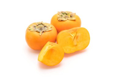 Beyaz arkaplanda taze hurma