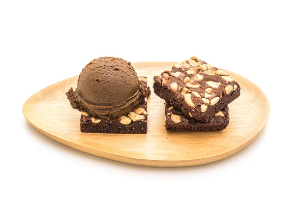 Шоколадные пирожные с шоколадным мороженым — стоковое фото