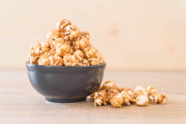 Patlamış Mısır ile karamel