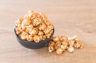 Patlamış Mısır ile karamel