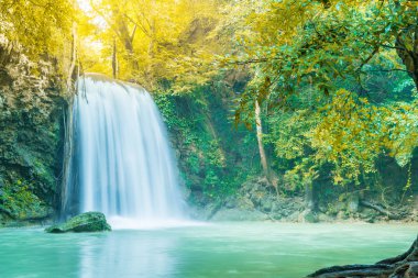 Erawan şelale, Erawan Milli Parkı Thaila içinde Kanchanaburi itibariyle