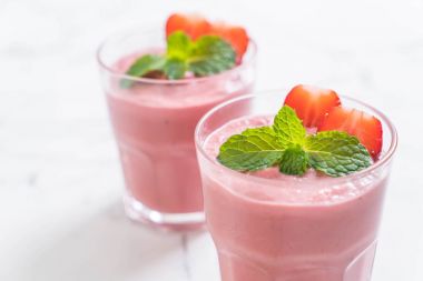çilek smoothies milkshake