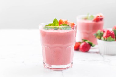 çilek smoothies milkshake