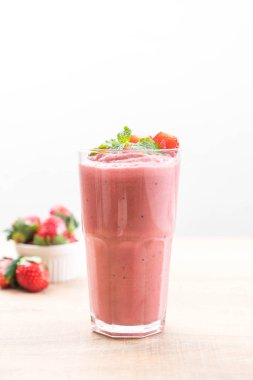 çilek smoothies milkshake