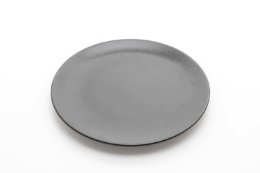 Beyaz arkaplanda siyah plaka