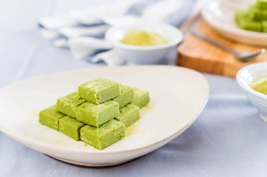 yumuşak çikolata yeşil çay 