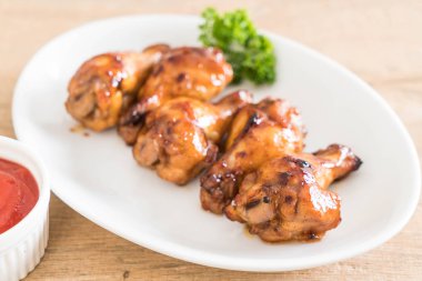 Barbekü tavuk kanadı