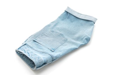 kısa kot pantolon izole 