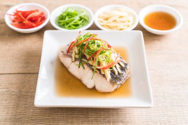 soya sosu Snapper balık buğulama