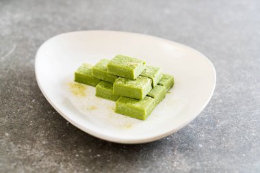 yumuşak çikolata yeşil çay 