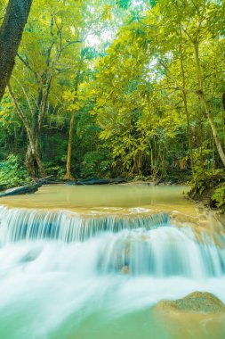 Erawan şelale, Erawan Milli Parkı Thaila içinde Kanchanaburi itibariyle